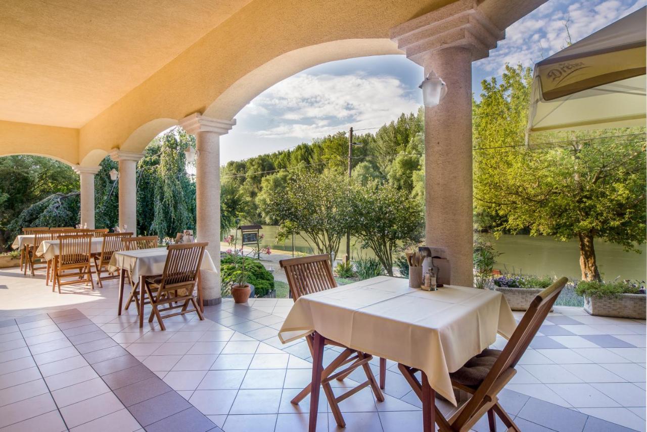 Regia Panzio Bed & Breakfast Halászi Exterior photo